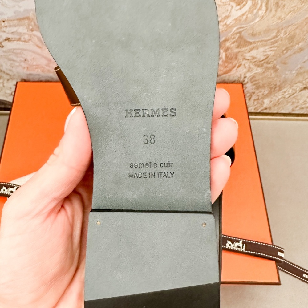 New! Hermes Oran Vert Bronze Flat Sandal - Picture 7 of 11